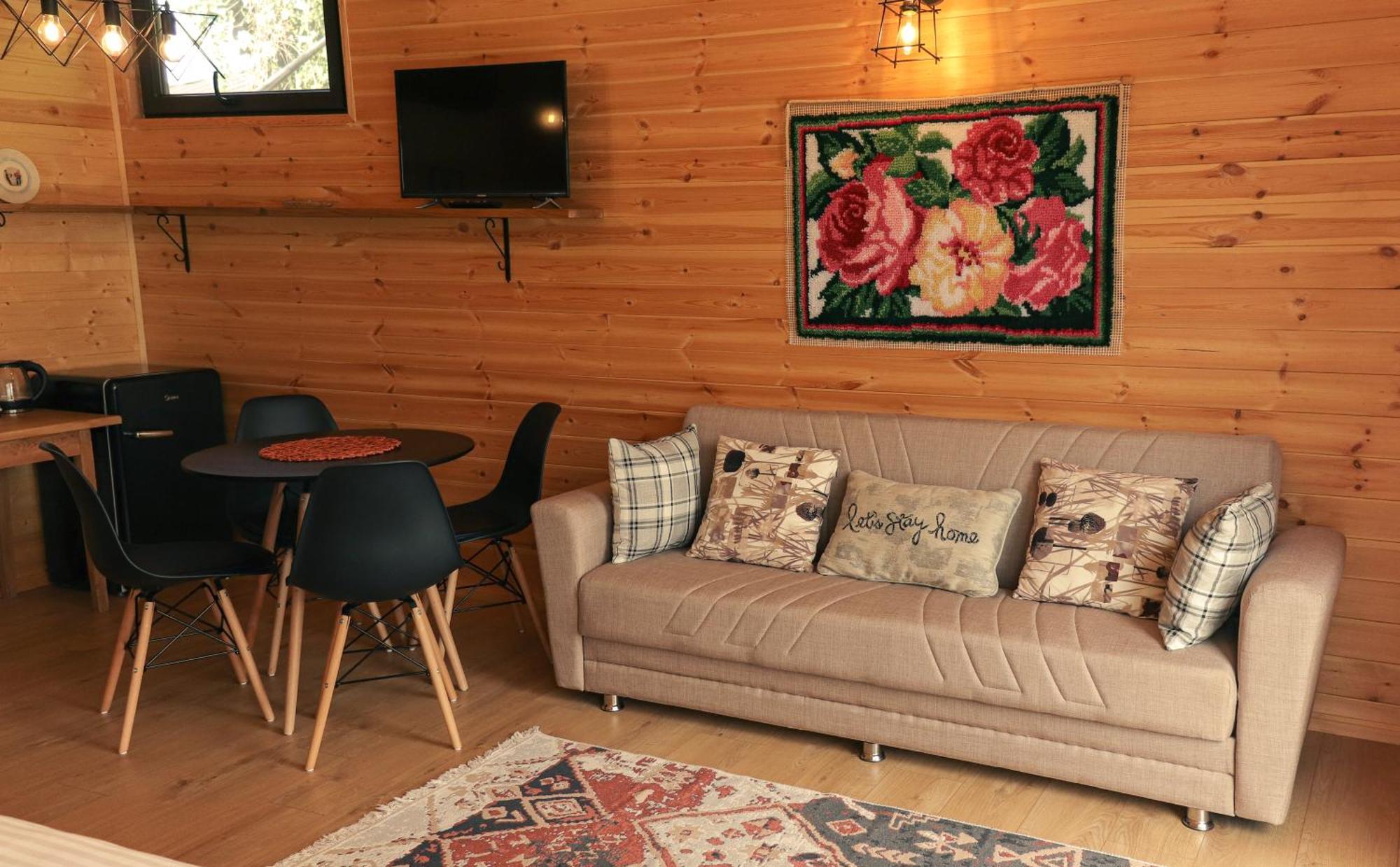 Garden Rooms In Kutaisi Exterior photo